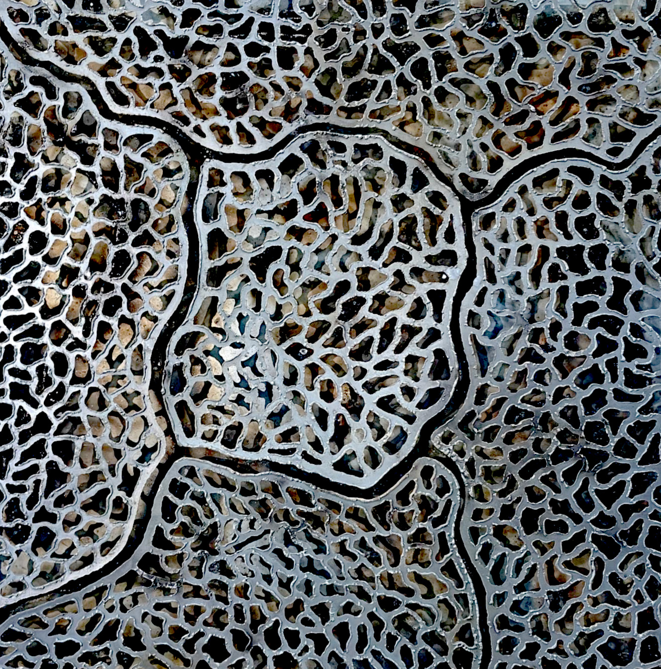 Infinite Pattern Layered Divide